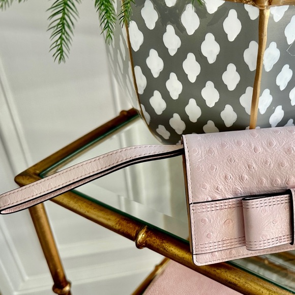 Kate Spade Leather Pink Bow Wristlet Wallet - Picture 2 of 7